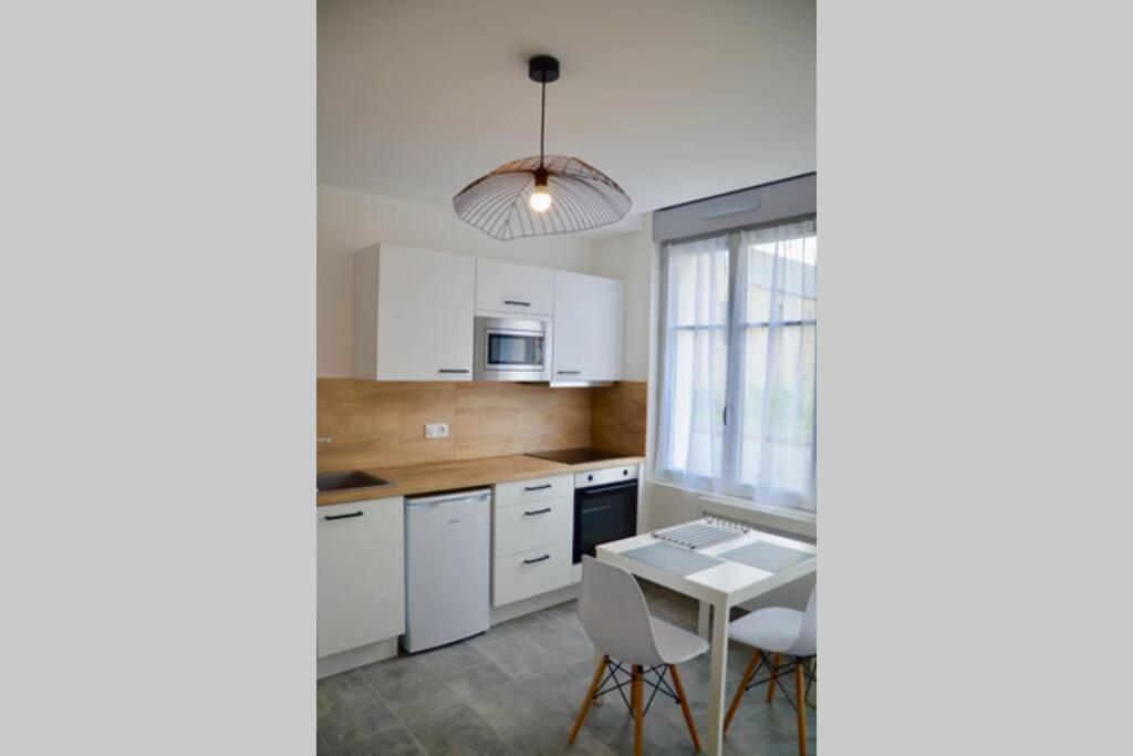 Apartamento Les Forges 2 Pieces Rdc Avoine Exterior foto